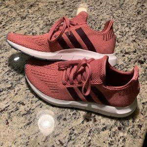 ADIDAS Swift Run Cloud